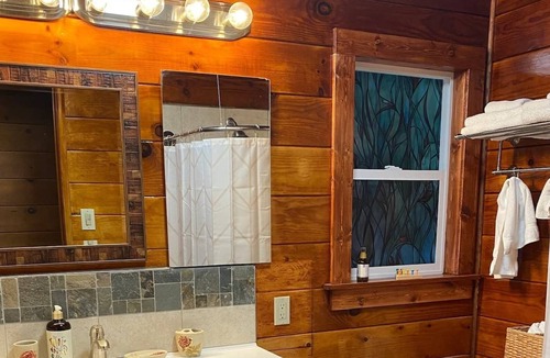 Scotts Valley Cabin | Cabin in the woods hiking, romantic, fuse ball & games