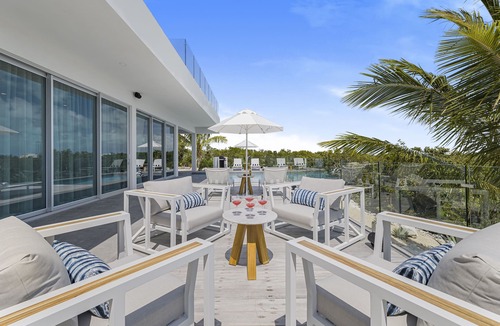 Long Bay Villa | Caicos Breeze Villa: New 3 Bed Luxury Villa, Modern Design, Energy Efficient