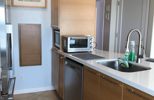 Capitola Condo | Capitola Beach FRONT Venetian Condo - on the Beach