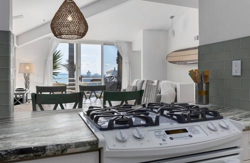 Capitola House | Capitola Dreamin' with an oceanview