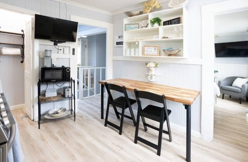 Capitola Apartment | Capitola Village Bungalow - 2 Blocks from the Sand