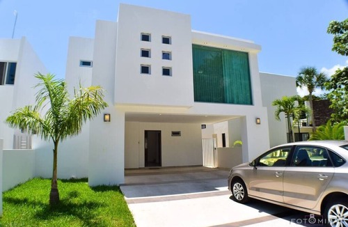 Villa Juarez House | Casa Cielo 3bdm house by Blueplaya gated community