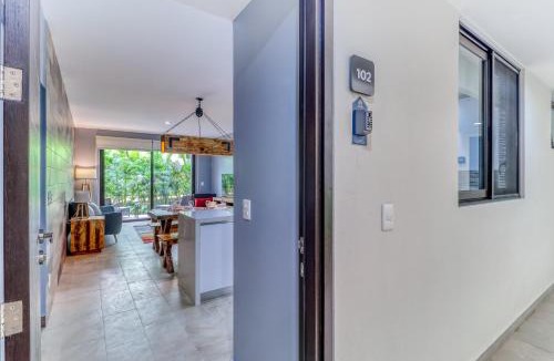 Villa Juarez Apartment | Chandelier B102 @ Lagunas