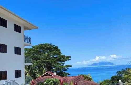 Mare Anglaise Apartment | Charming 2-Bedroom Apartment
