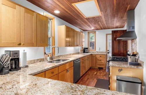 Santa Cruz House | Charming 3 Bedroom Home
