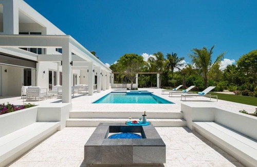 Leeward Settlement Villa | Charming beachfront 4 bedroom villa with gorgeous views