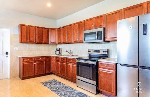 Ocean Point House | Charming Guest House near Chalk Sound and the Beach