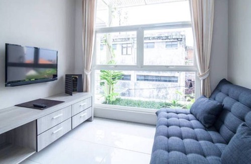 Imam Bonjol Apartment | Charming studio in Central Point D