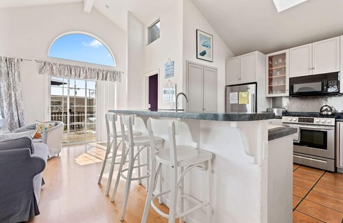 Aptos House | Charming, Sunny Home!