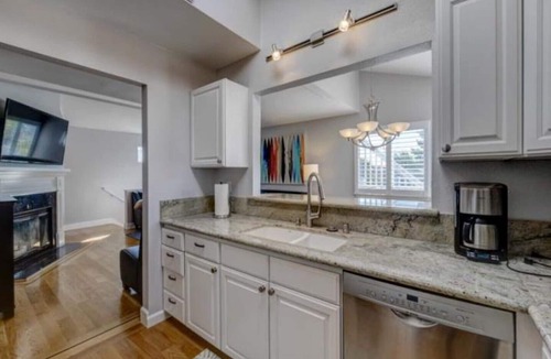 Rio del Mar House | Chic Rio del Mar Oasis
