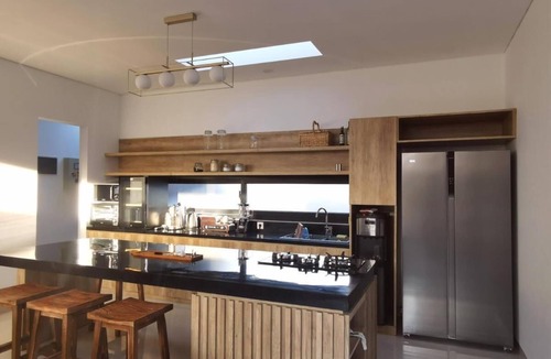 Central Seminyak Villa | Chic tropical villa in the heart of Seminyak