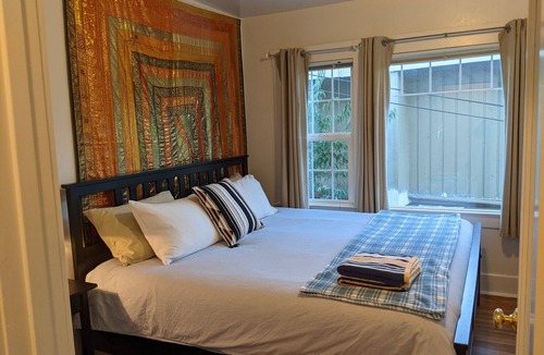Seabright Apartment | Classic apartment central Santa Cruz