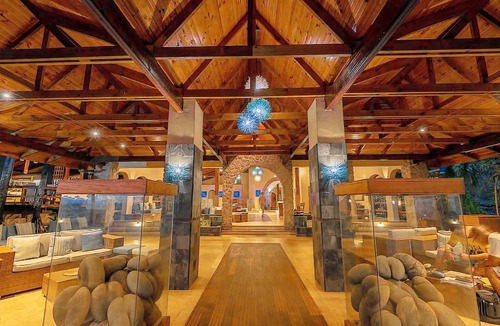 Anse Bois de Rose Hotel | Coco de Mer Hotel and Black Parrot Suites