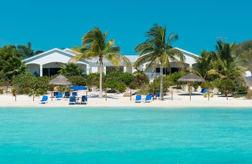 Ocean Point Villa | Coconut Beach Villa! BEACHFRONT! Private Pool! Couples or Families! Great Value!
