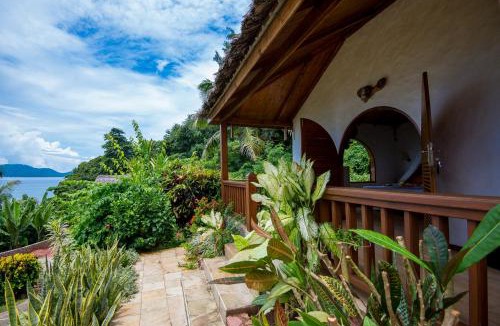 Baie Ste Anne Hotel | Colibri Hotel