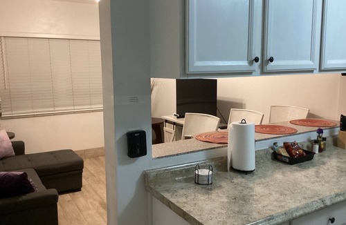 Cockburn Town Condo | Colwins #4 For Families/Couples/Singles Sleeps 4