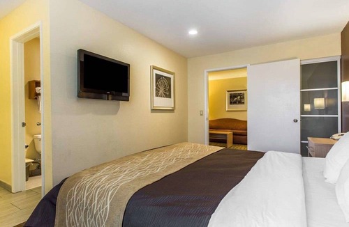 Beach Hill - Beach Flats Hotel | Comfort Inn Boardwalk