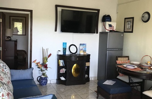 Discovery Bay Apartment | Comfy Apartment 15E in quiet Sagusta Gardens PLS with pool view
