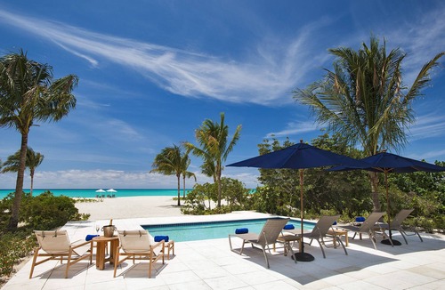 Leeward Settlement Villa | Contemporary 3 bedroom beachfront beach house