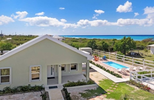 Cockburn Town House | Corktree Villa: 3 BDR