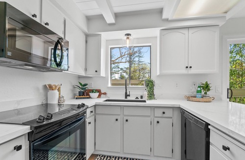 Aptos House | Corte Cabrillo 2 bedroom townhouse in Aptos *30 night Minimum*