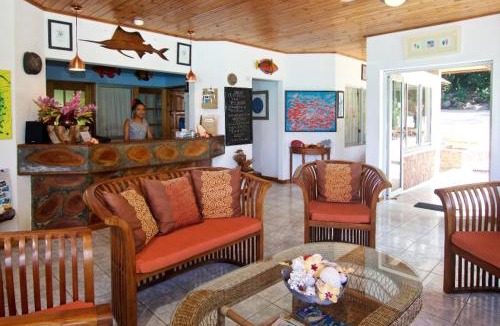 Baie Ste Anne Bed & Breakfast | Cote Jardin - Chalets Cote Mer