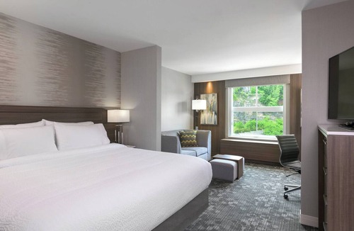 Edgewater Hotel | Courtyard by Marriott Edgewater NYC Area