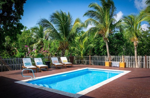 Grace Bay Hills House | Cozy 2 bedroom Bungalow located in Grace Bay Area - Monthly rates Available