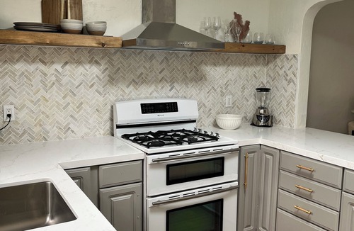 Eastside Santa Cruz House | COZY BEACH HOUSE near YACHT HARBOR