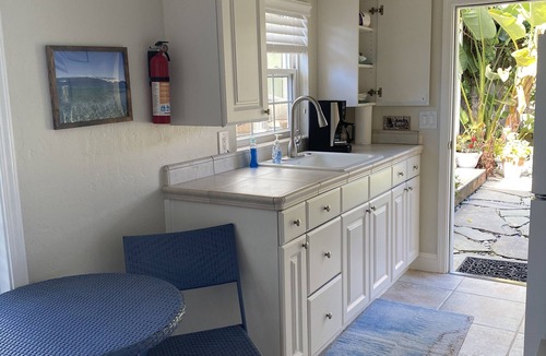 Eastside Santa Cruz House | COZY BEACH HOUSE w/GUEST house sleeps 4 totalneach unit 2 guests PET FRIENDLY