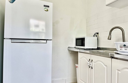 Venetian Road Settlement House | Cozy one Bedroom Apartment #C in Venetian Site