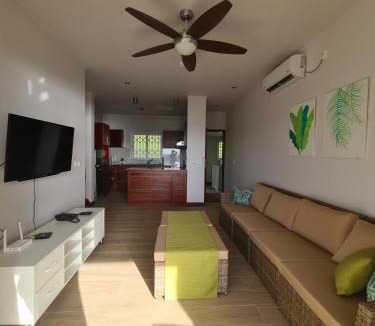 Mare Anglaise Apartment | CRYSTAL SHORES Self Catering Apartments - Beau Vallon, Seychelles