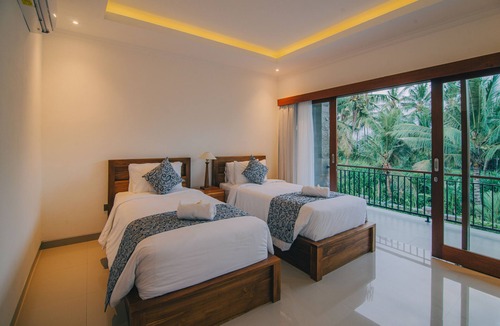 Medahan House | Cucukan Beach Guest House