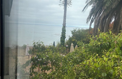 Capitola Apartment | Cute Studio Spectacular-endless Ocean Views charming Depot Hill Capitola Village