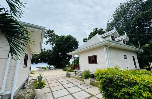 La Digue Apartment | Digwa Beach Chalet