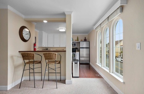 Capitola Apartment | Dog-OK at Capitola Vista #1