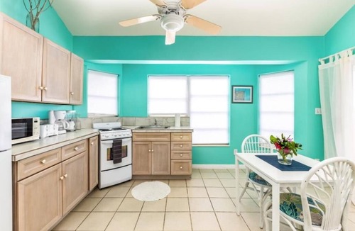 Conch Bar Cottage | Dragon View Cottage for 2 | Dragon Cay Resort, Mudjin Harbour