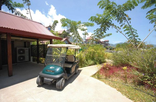 Mahe Island Apartment | Eden Island Apartment, beach at 90 meters, garden, golfcar, Kayaks