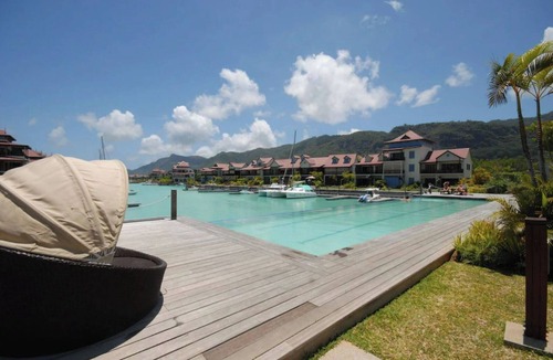 Mahe Island Apartment | Eden Island Apartment, beach at 90 meters, garden, golfcar, Kayaks