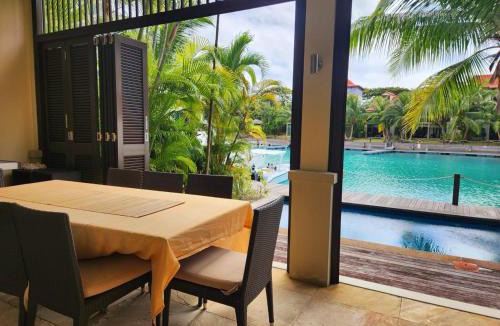Eden Island House | Eden Island House - Onyx