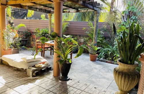 Zig Zag Ward Villa | Effie’s Mountain View Villa coco Villa
