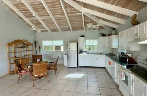 Discovery Bay House | Entire Waterfront House