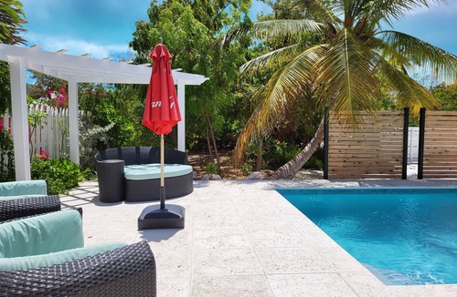 Leeward Settlement House | Entire Villa for Rent, Leeward/Grace Bay, Short Walk to Sunset Beach