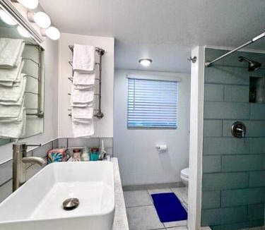 Discovery Bay House | Entire Waterfront House