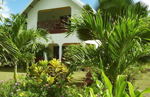 Cerf Island Apartment | Fairytern Chalets