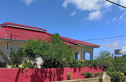 Mahe Island House | Family House