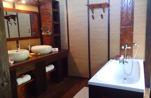 Taha'a Hotel | Fare Pea Iti