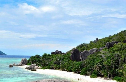 La Digue House | FLER KOKO bungalow in Coconut du Rocher 5 minutes from beaches