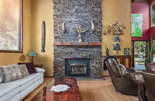 Santa Cruz Villa | Gated & Fenced Santa Cruz Villa near the Redwoods & Pacific Ocean~