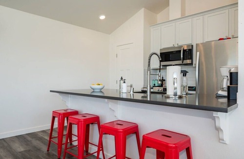 Westside Santa Cruz House | Giant Dipper House near the Boardwalk